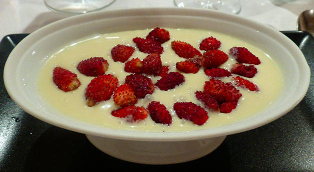 sopa de fresas Leku