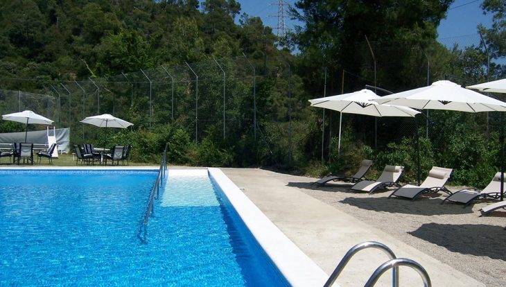 albergues en Barcelona con piscina: Inout hostel