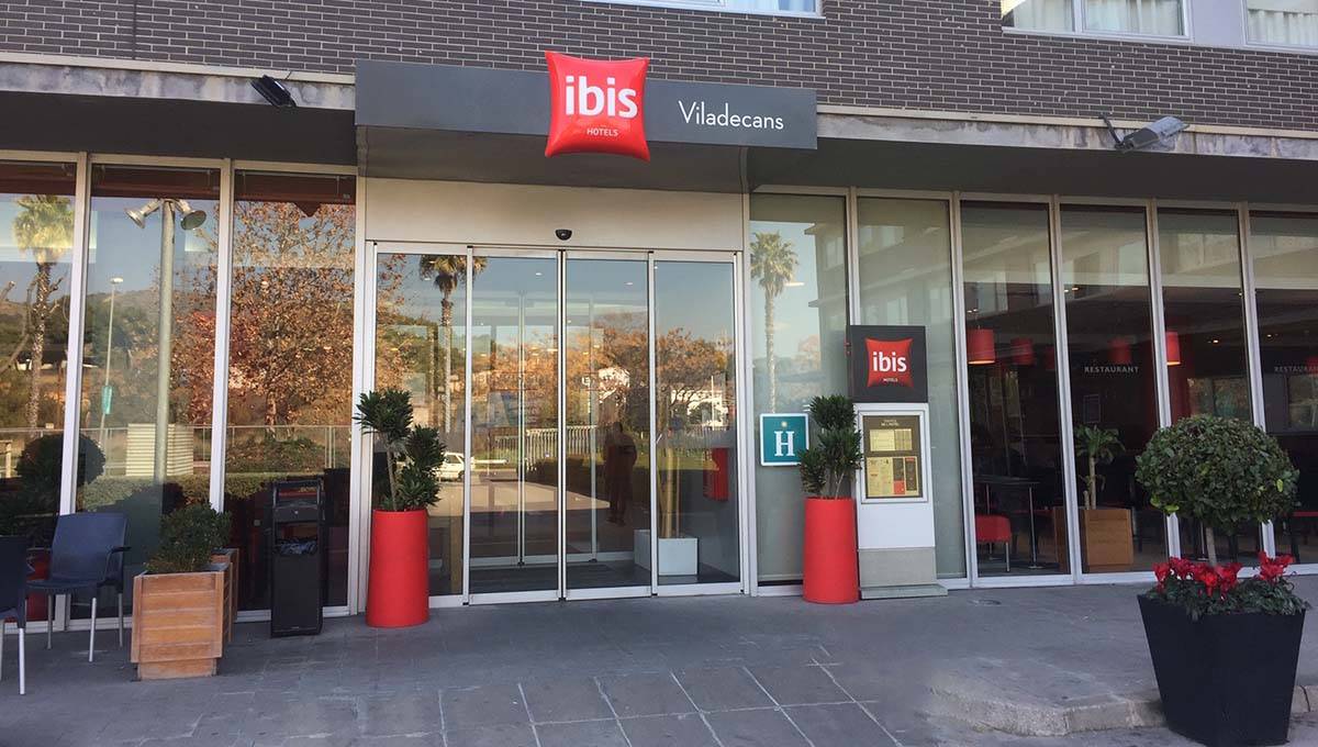 ibis budget aeropuerto barcelona viladecans